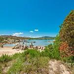 3 Beds Ground Floor With Garden In Marinella Just 100 Mt From The Apartment *