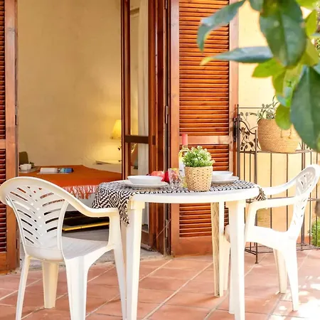 Apartment 3 Beds Ground Floor With Garden In Marinella Just 100 Mt From The Golfo Aranci